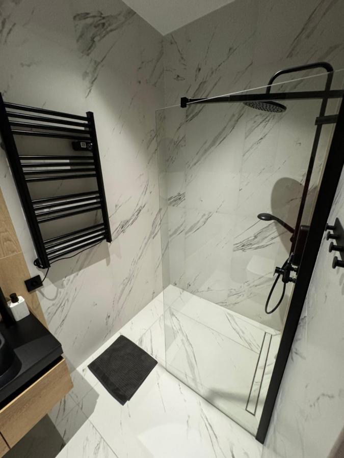 Chicago Apartment *